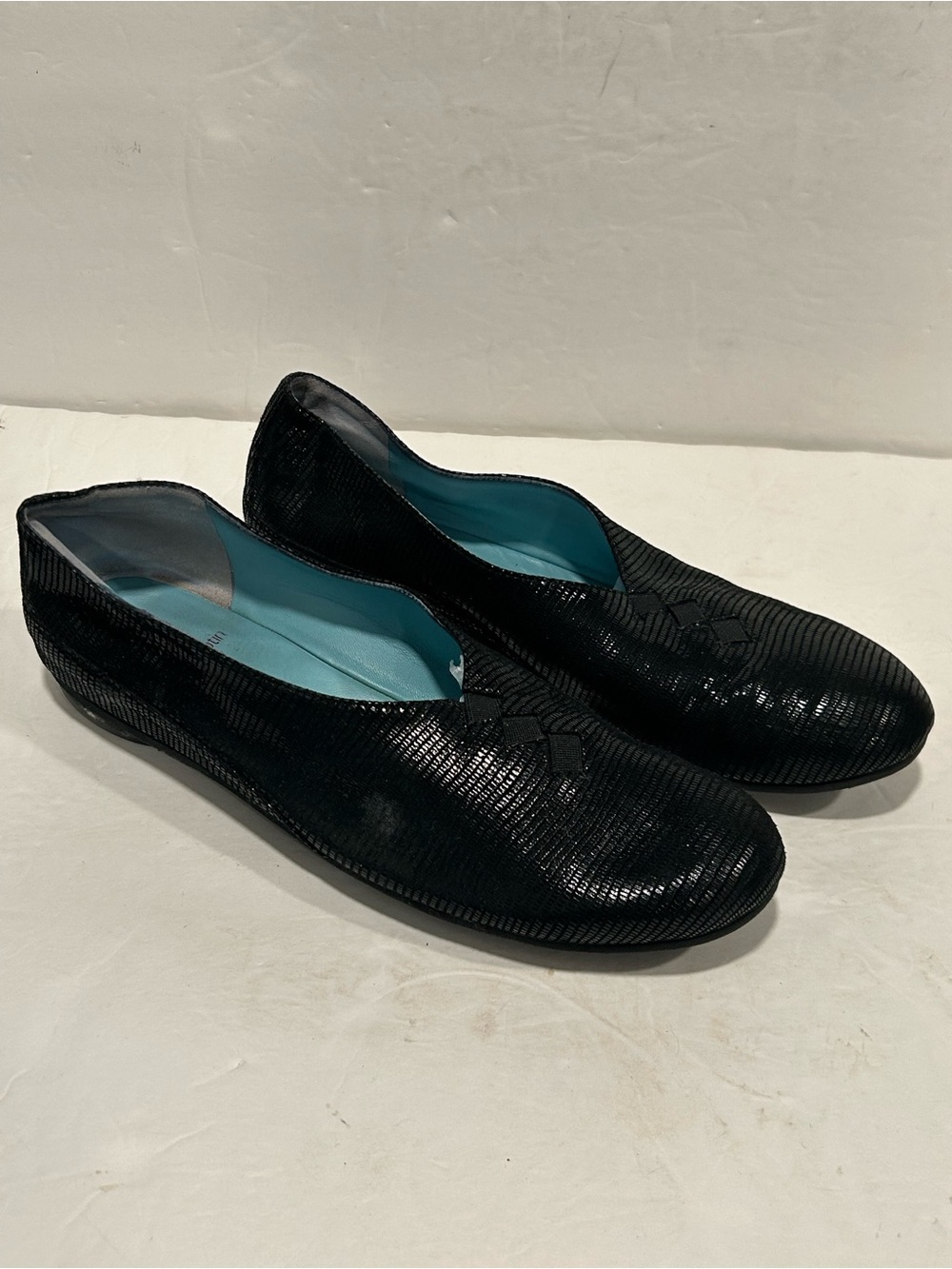 Thierry Rabotin Black Textured Lizard Embossed Sacchetto Flats 37.5 US 7.5/7